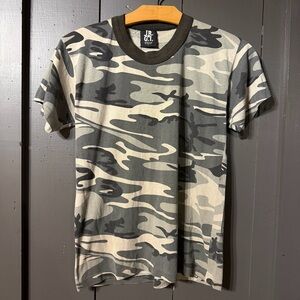 Camouflage single stitch tee